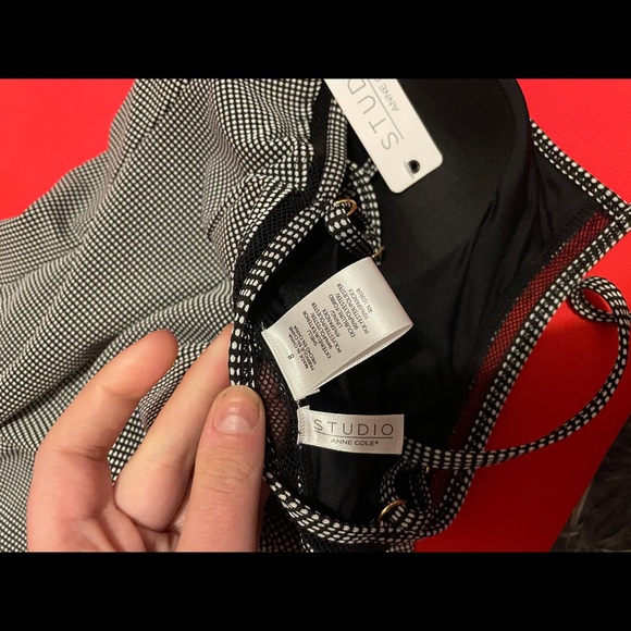 Anne Cole Sexy Slimming B&W Skirted One-piece Suit - Picture 6 of 7